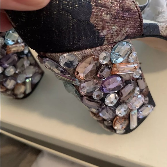 Bettye Muller Pump Shoe - Picture 6 of 8